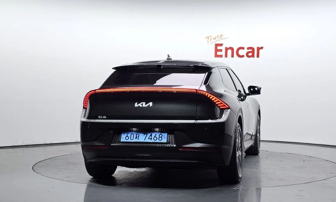 Kia EV6 — фото 8