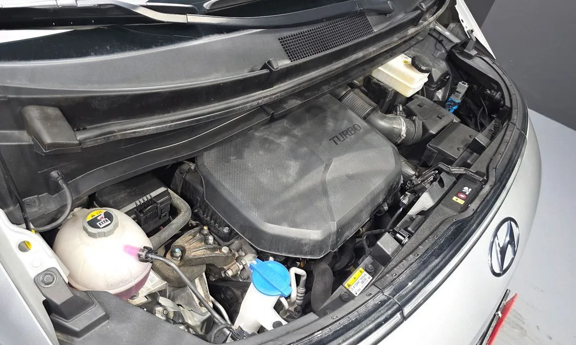Hyundai Staria — фото 3