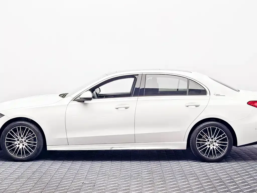 Mercedes-Benz C-Class — фото 9