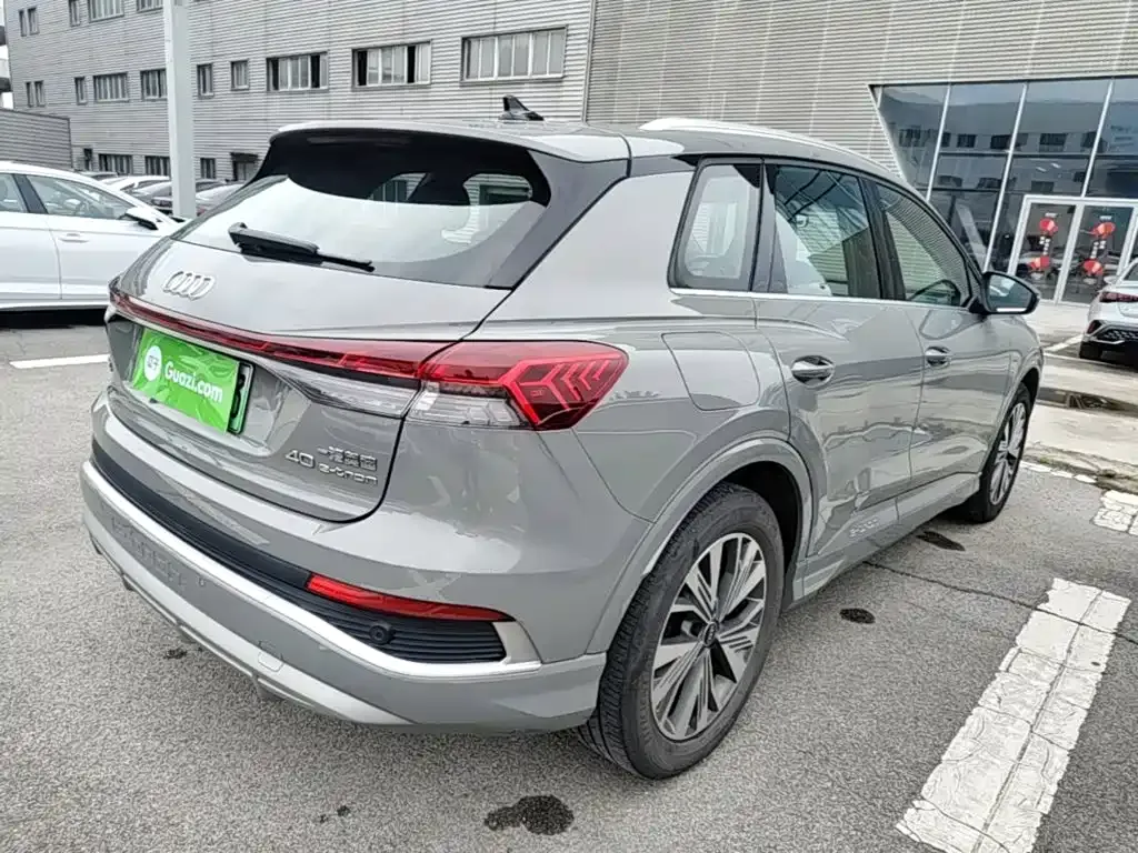 Audi Q4 e-tron — фото 10