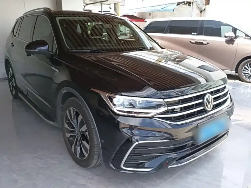 Volkswagen Tiguan L — фото 4