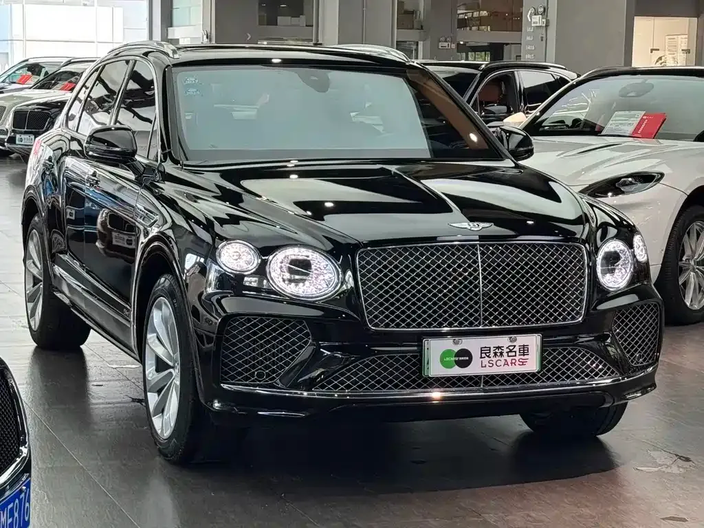 Bentley Bentayga PHEV — фото 10