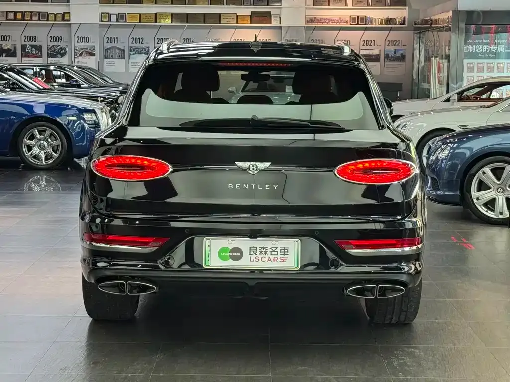 Bentley Bentayga PHEV — фото 8