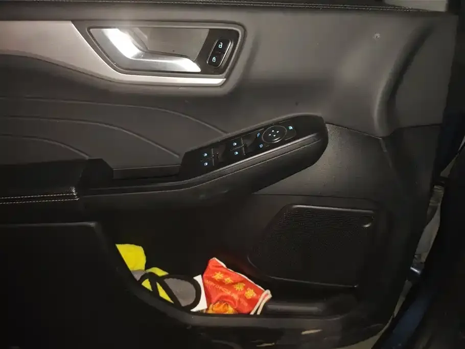 Ford Escape 2024 из CN, фото 6