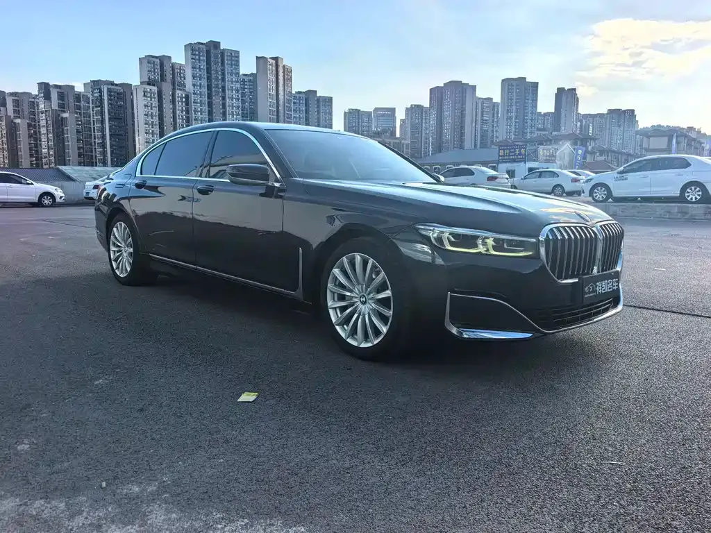 BMW 7 Series — фото 5
