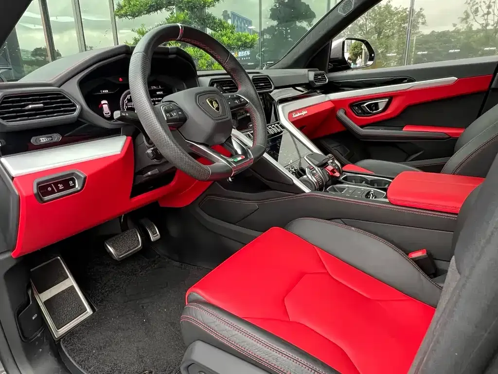 Lamborghini Urus — фото 3