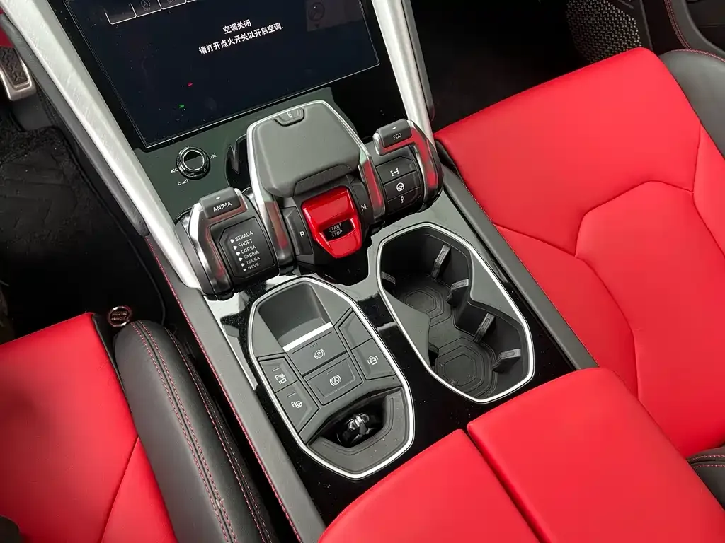 Lamborghini Urus — фото 2