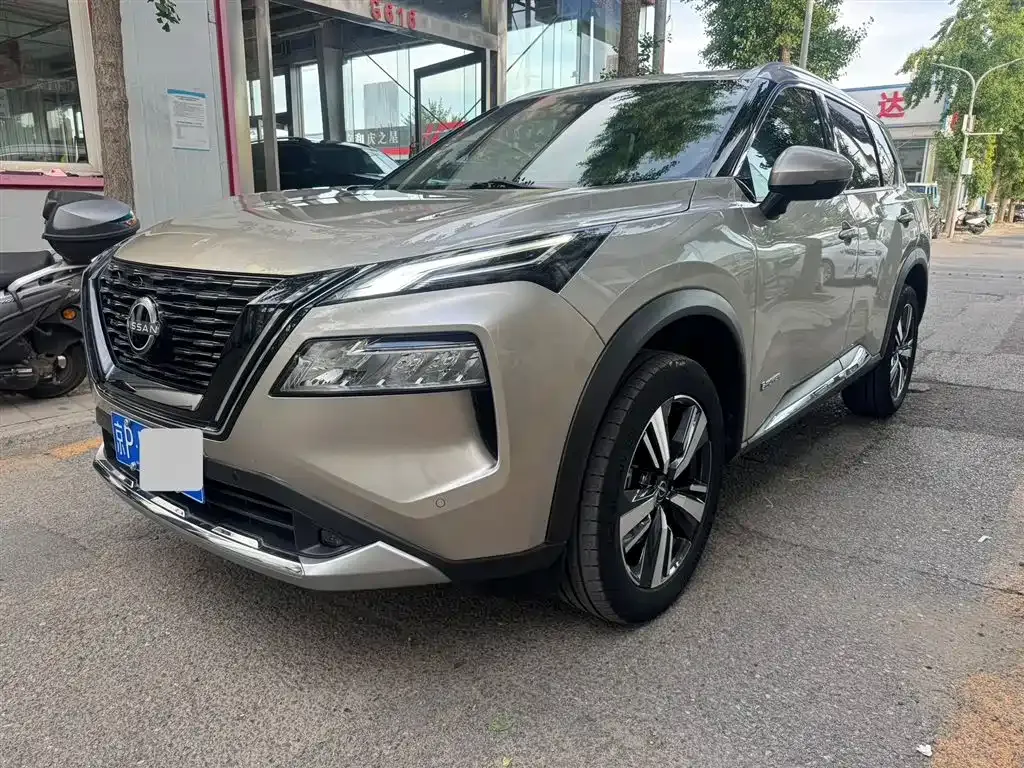 Nissan X-Trail — фото 8