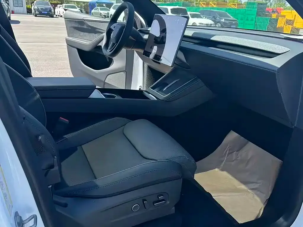 Tesla Model Y — фото 4