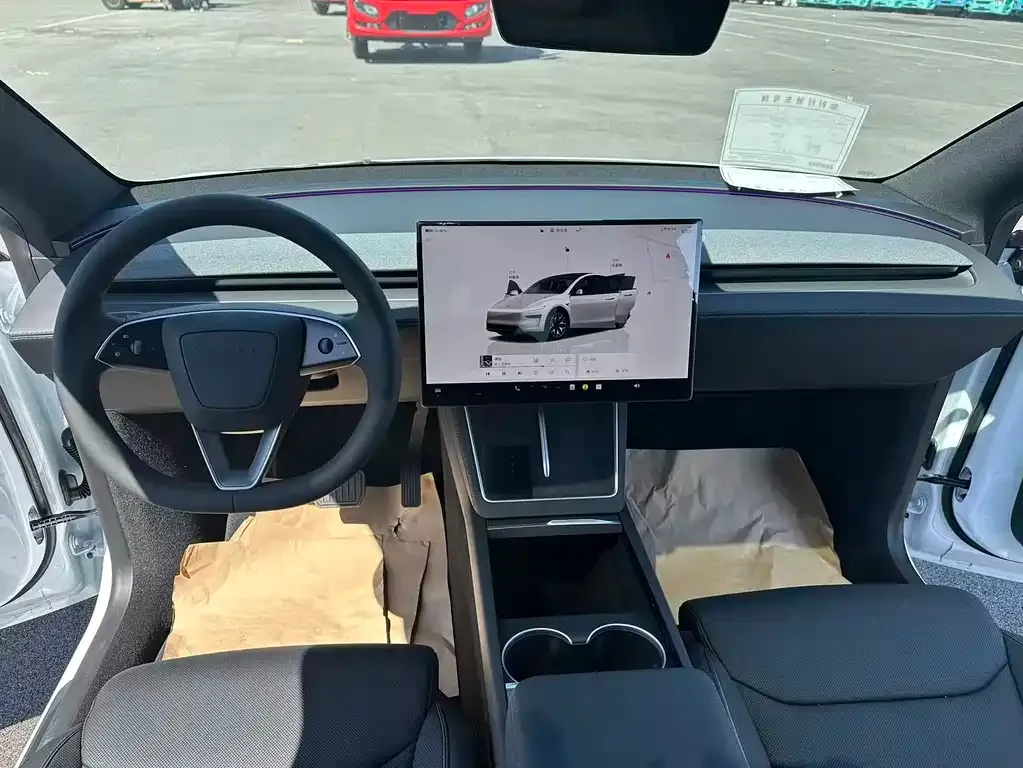 Tesla Model Y — фото 5