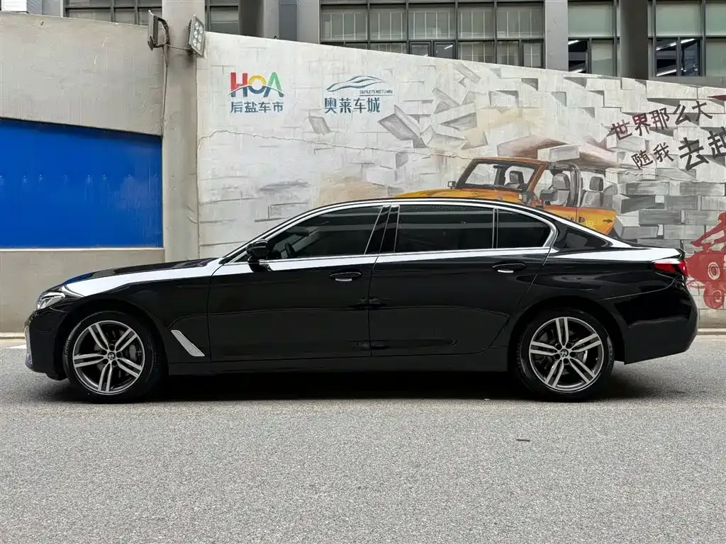 BMW 5 Series — фото 10
