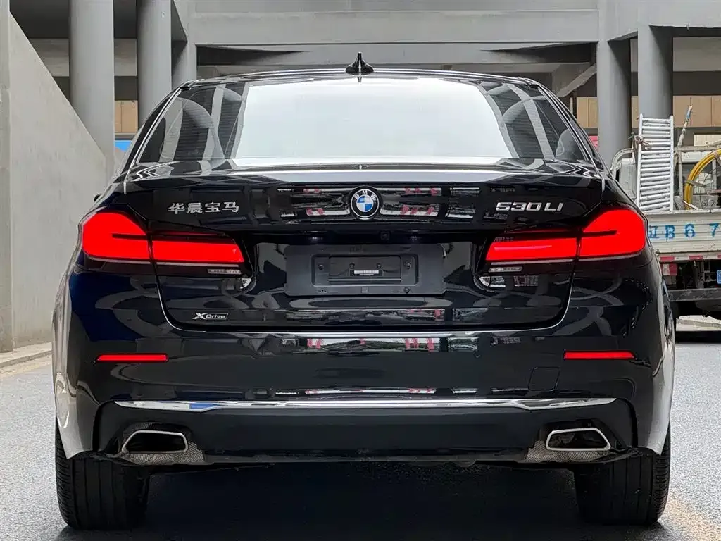 BMW 5 Series — фото 3