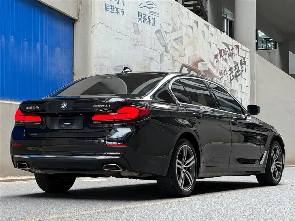 BMW 5 Series — фото 5