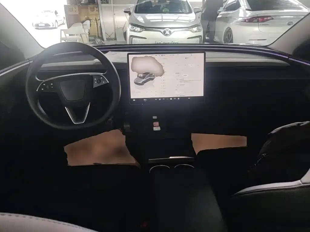 Tesla Model 3 — фото 5