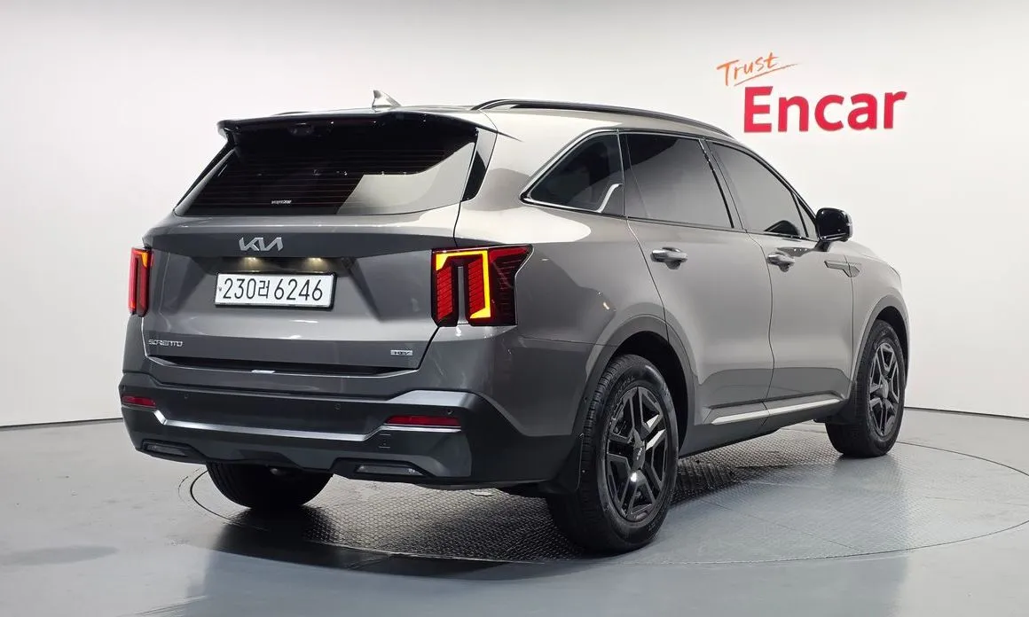 Kia Sorento — фото 4