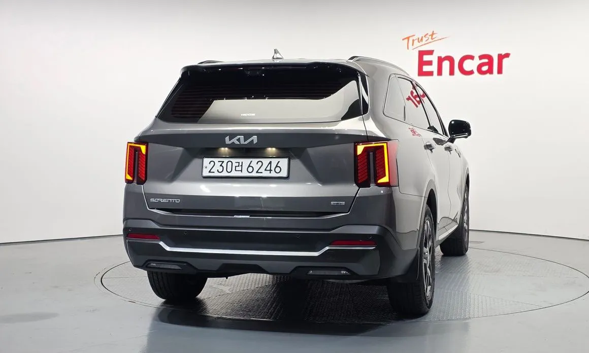 Kia Sorento — фото 8