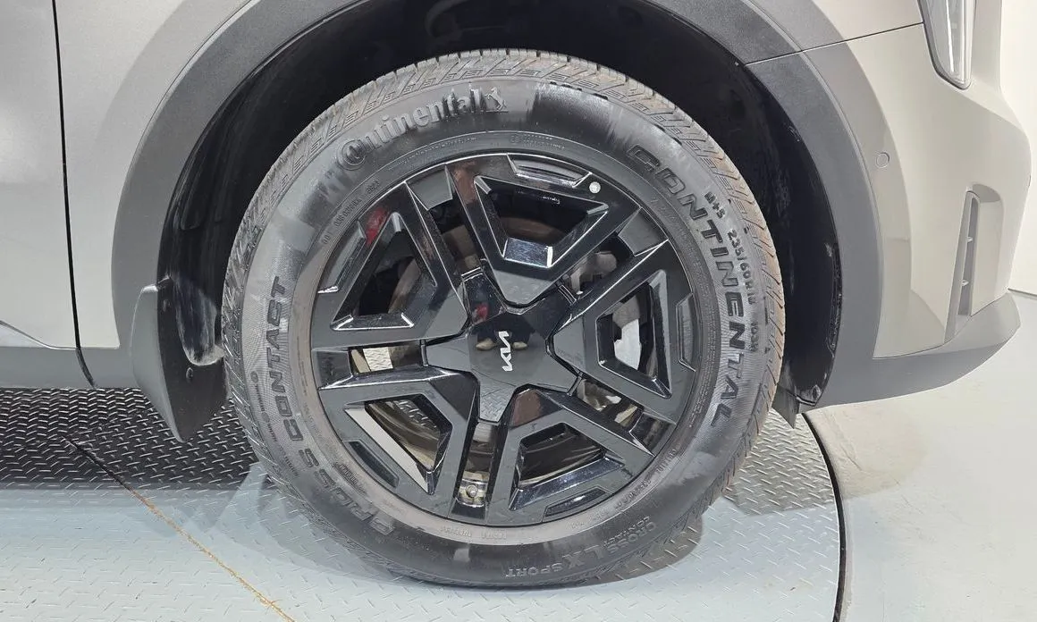 Kia Sorento — фото 9