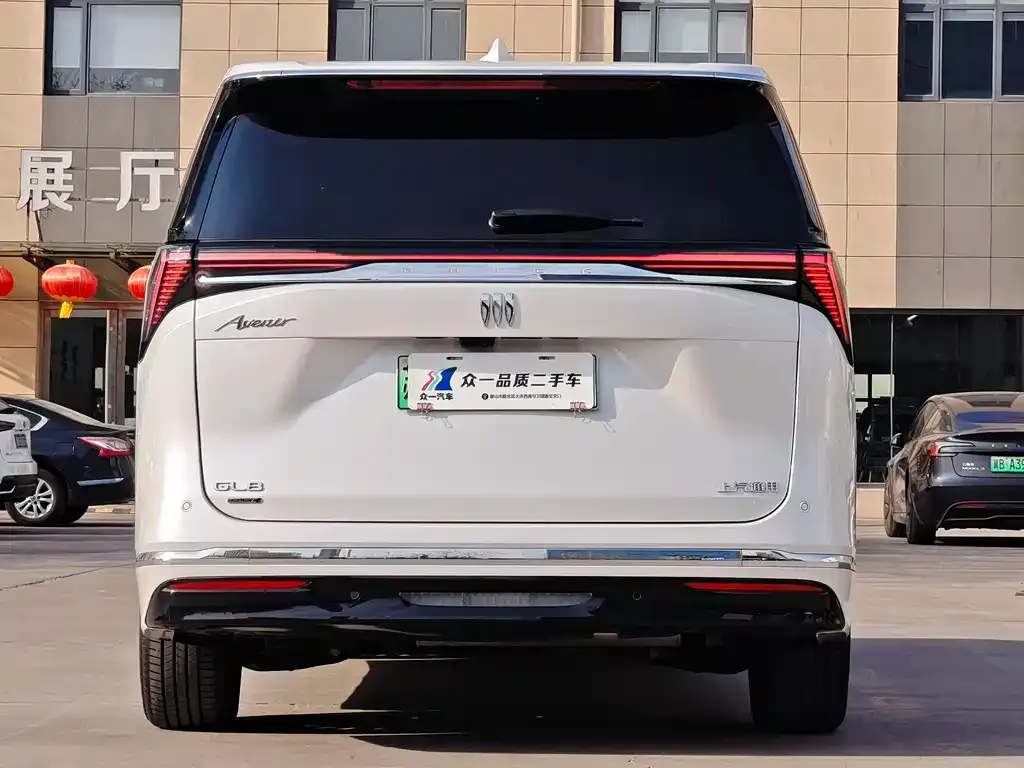 Buick GL8 Hybrid — фото 4