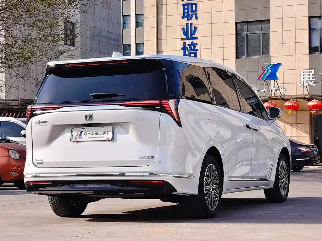 Buick GL8 Hybrid — фото 6