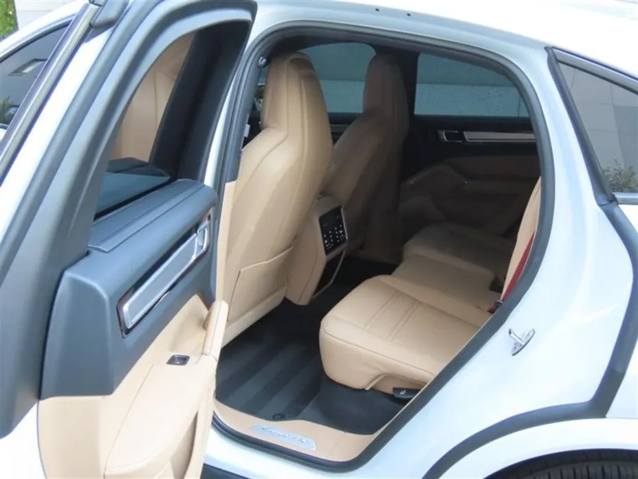 Porsche Cayenne 2022 из KR, фото 10