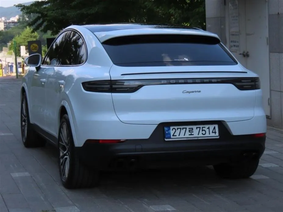 Porsche Cayenne 2022 из KR, фото 2