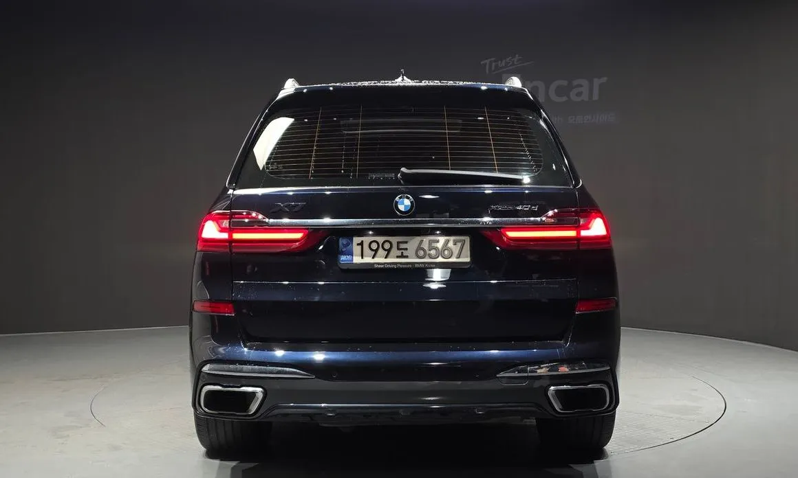 BMW X7 — фото 2