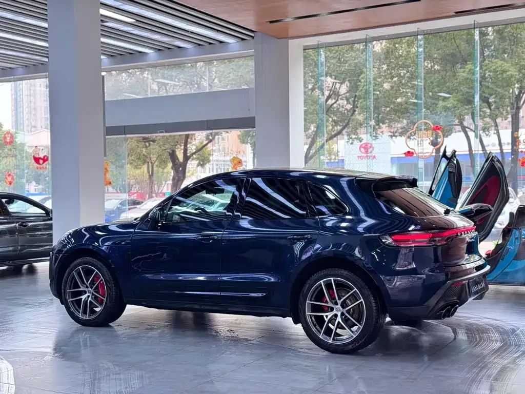 Porsche Macan — фото 10