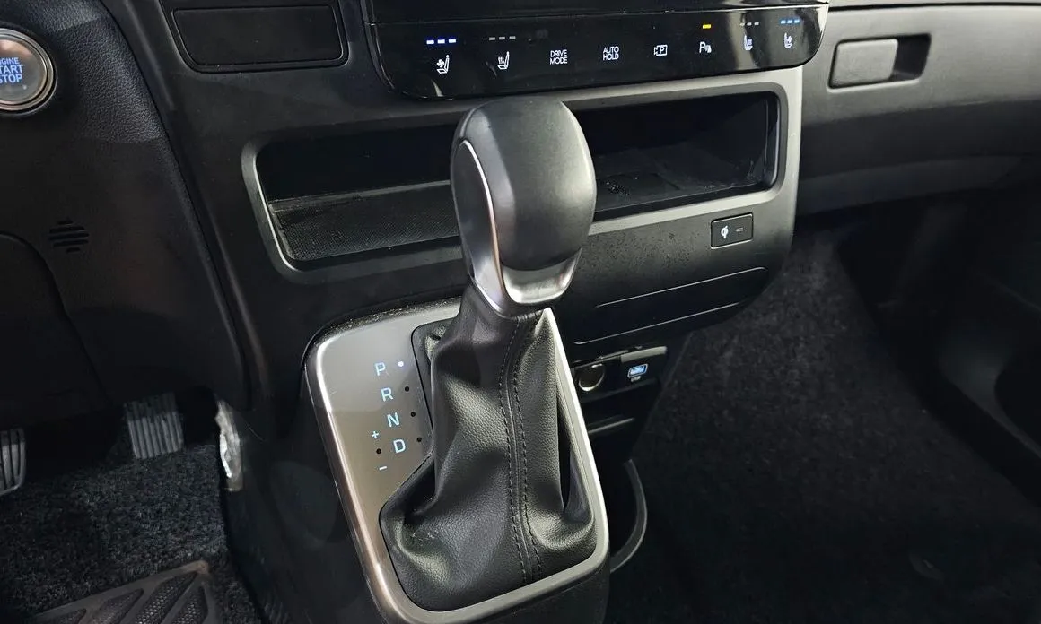 Hyundai Staria — фото 2