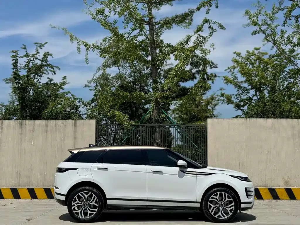 Land Rover Evoque PHEV — фото 7