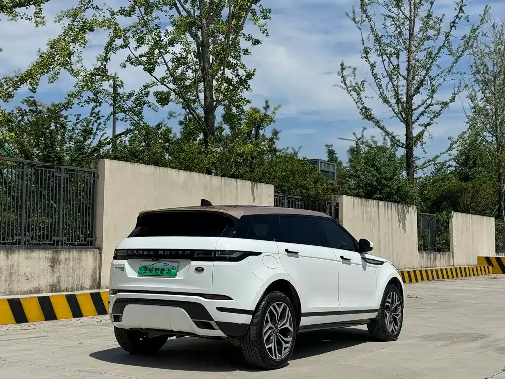 Land Rover Evoque PHEV — фото 8