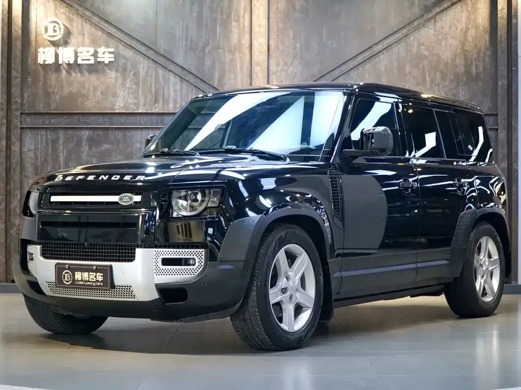 Land Rover Defender — фото 1