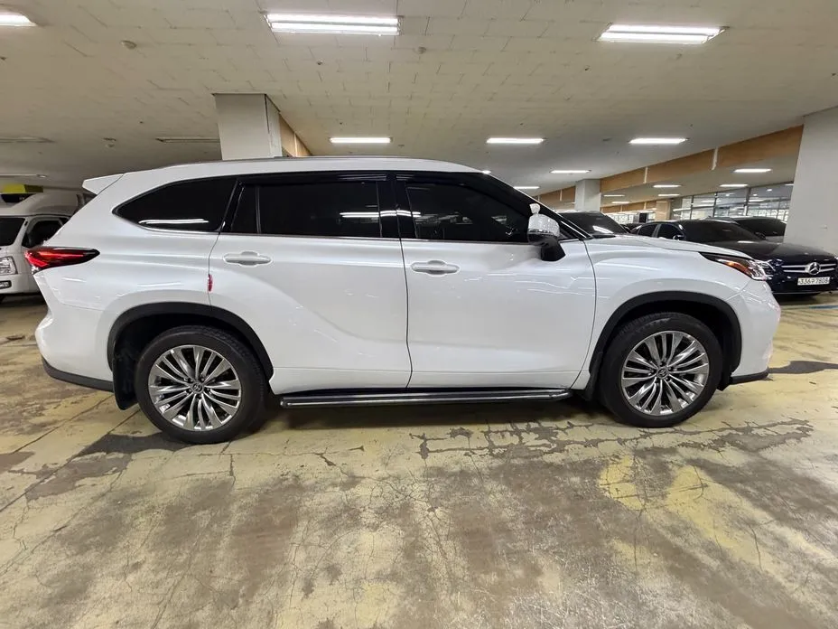 Toyota Highlander — фото 4