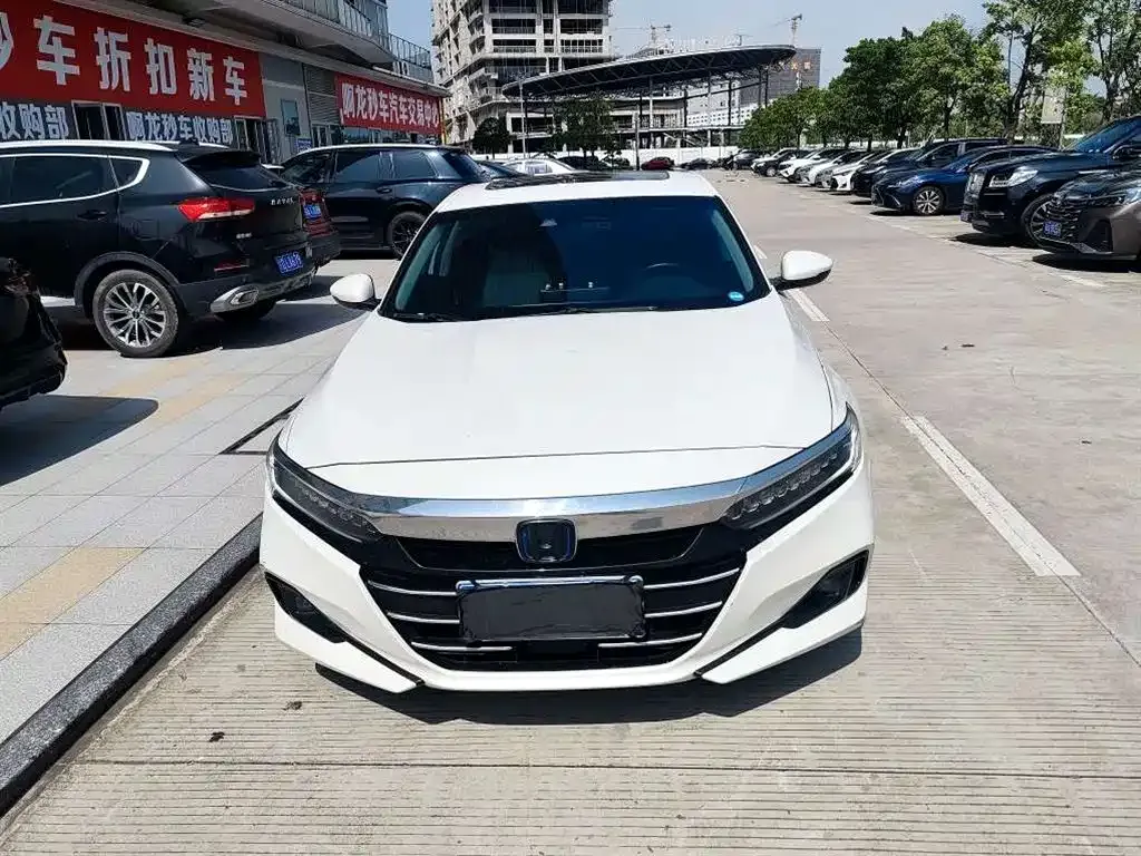 Honda Accord — фото 10