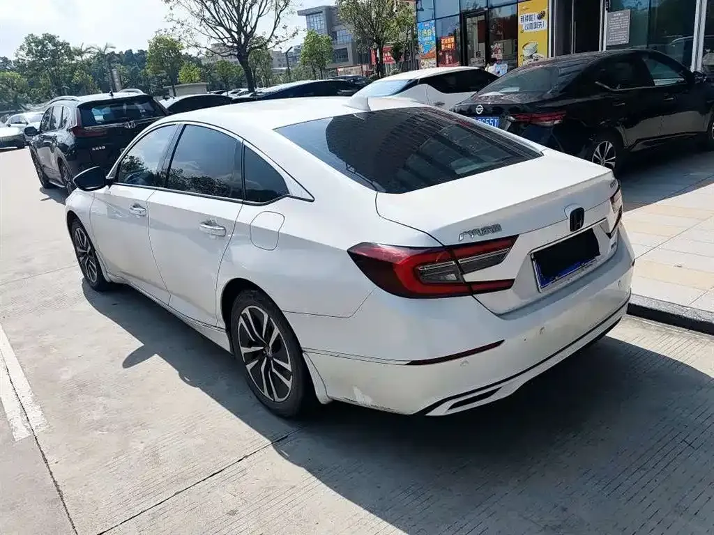 Honda Accord — фото 5