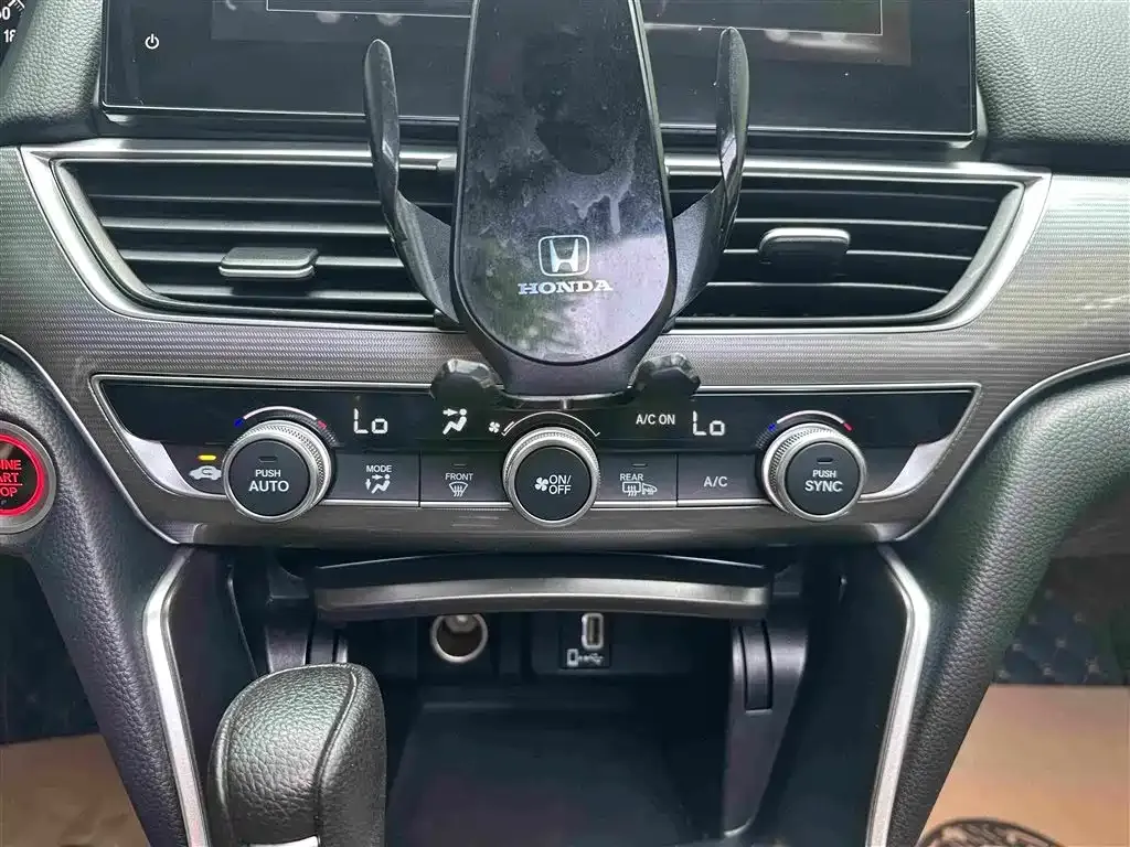 Honda Accord — фото 3
