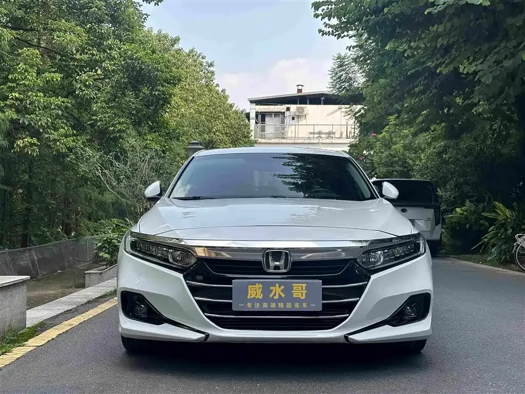 Honda Accord — фото 6