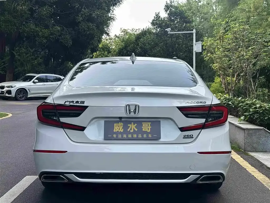 Honda Accord — фото 7