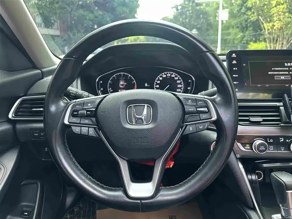 Honda Accord — фото 5