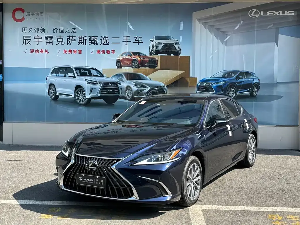 Lexus ES — фото 1