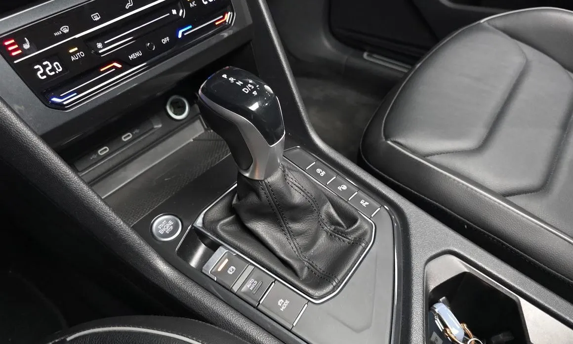 Volkswagen Tiguan — фото 7