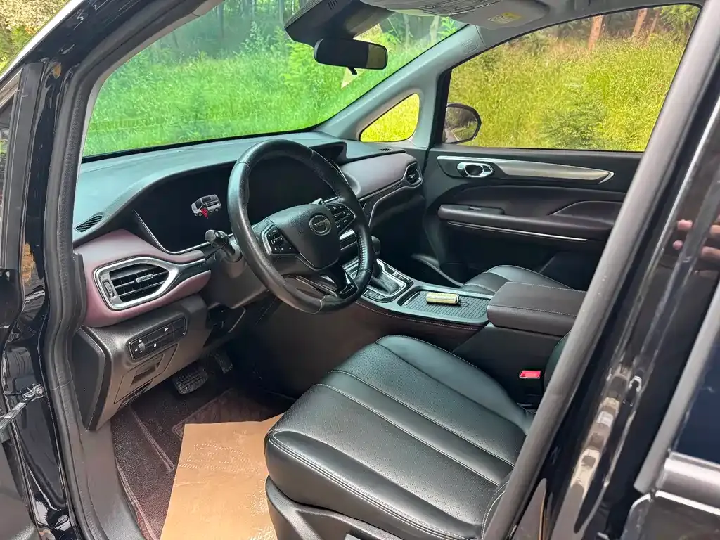 GAC Motor Trumpchi M6 — фото 3