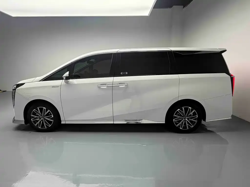GAC Motor Trumpchi M8 — фото 7