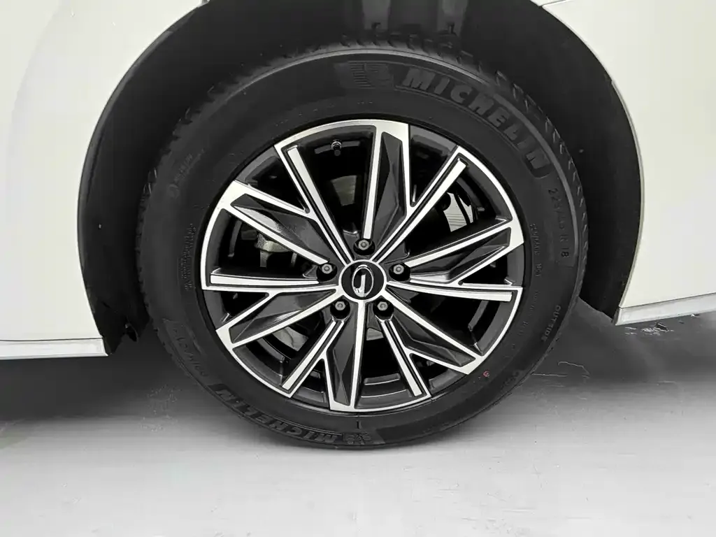 GAC Motor Trumpchi M8 — фото 6