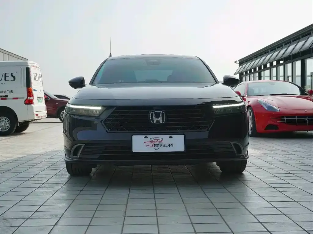 Honda Accord — фото 9