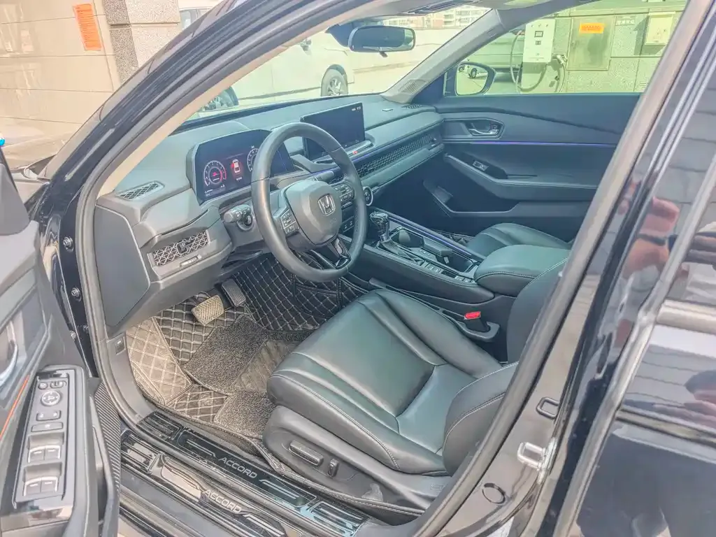 Honda Accord — фото 5