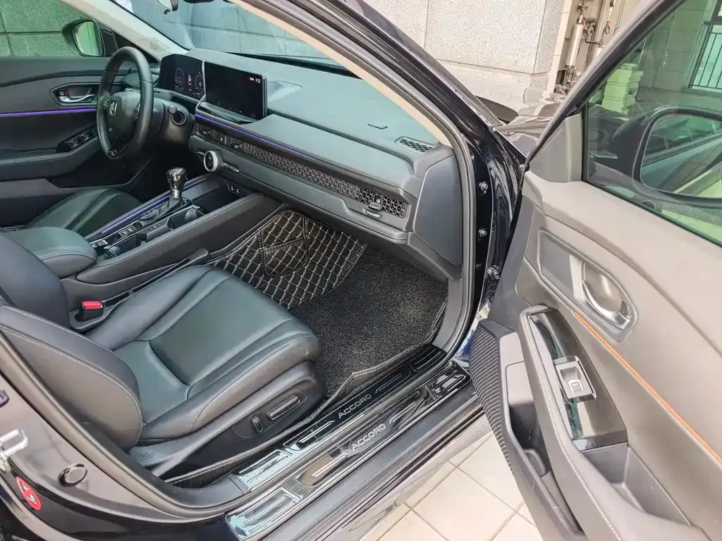 Honda Accord — фото 4