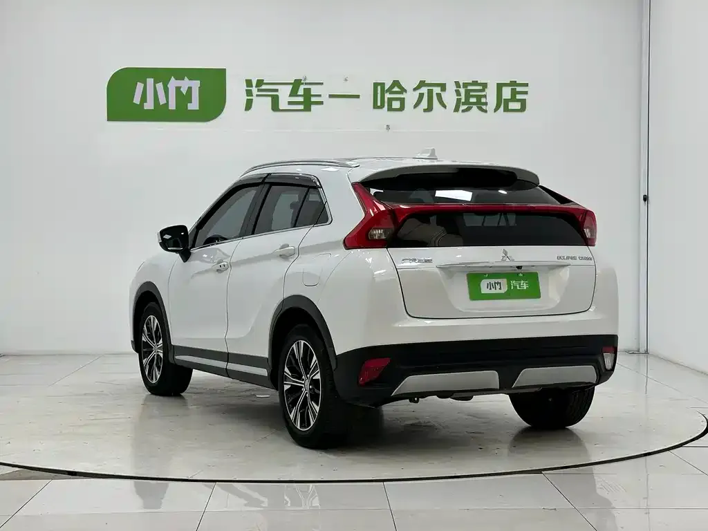 Mitsubishi Eclipse Cross — фото 6