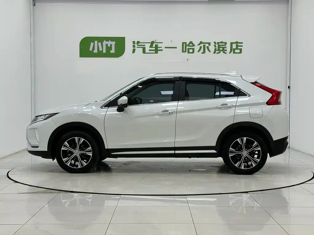 Mitsubishi Eclipse Cross — фото 7