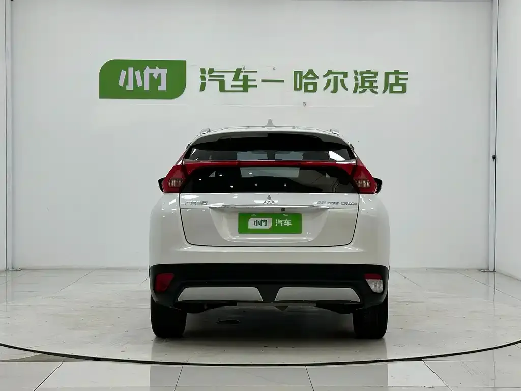 Mitsubishi Eclipse Cross — фото 2