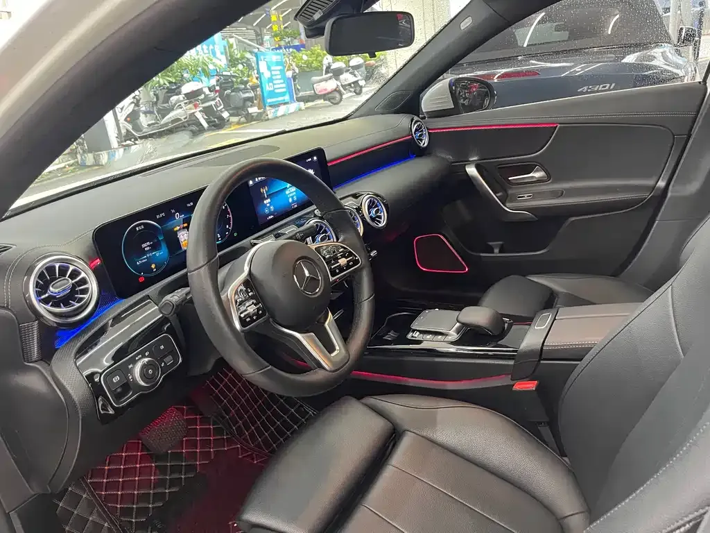Mercedes-Benz A-Class — фото 10